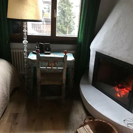 Alpine Retreat: Center Klosters