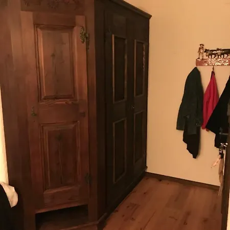 Alpine Retreat: Center Apartment