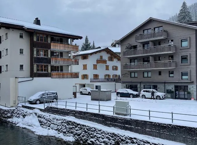 Location - Center - 130m Distance To Lift Parsenn Gotschnabahn And Railway Station Platz - Direct Connection To Davos Apartamento *