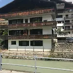 Location - Center - 130m Distance To Lift Parsenn Gotschnabahn And Railway Station Platz - Direct Connection To Davos * קלוסטר
